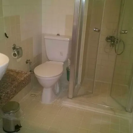 Helin Hotel 3*